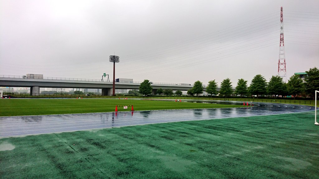 Takayuki_0904's tweet photo. めっちゃんこ雨降ってるじゃないか…
#menuどしよ #enjoyrunning https://t.co/k8l8ZREnbE