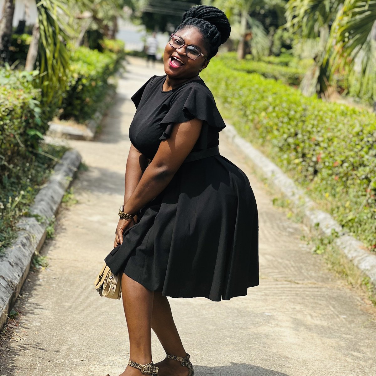 OmaAdebimpe's tweet photo. #NewProfilePic https://t.co/9nNbR4WeB4