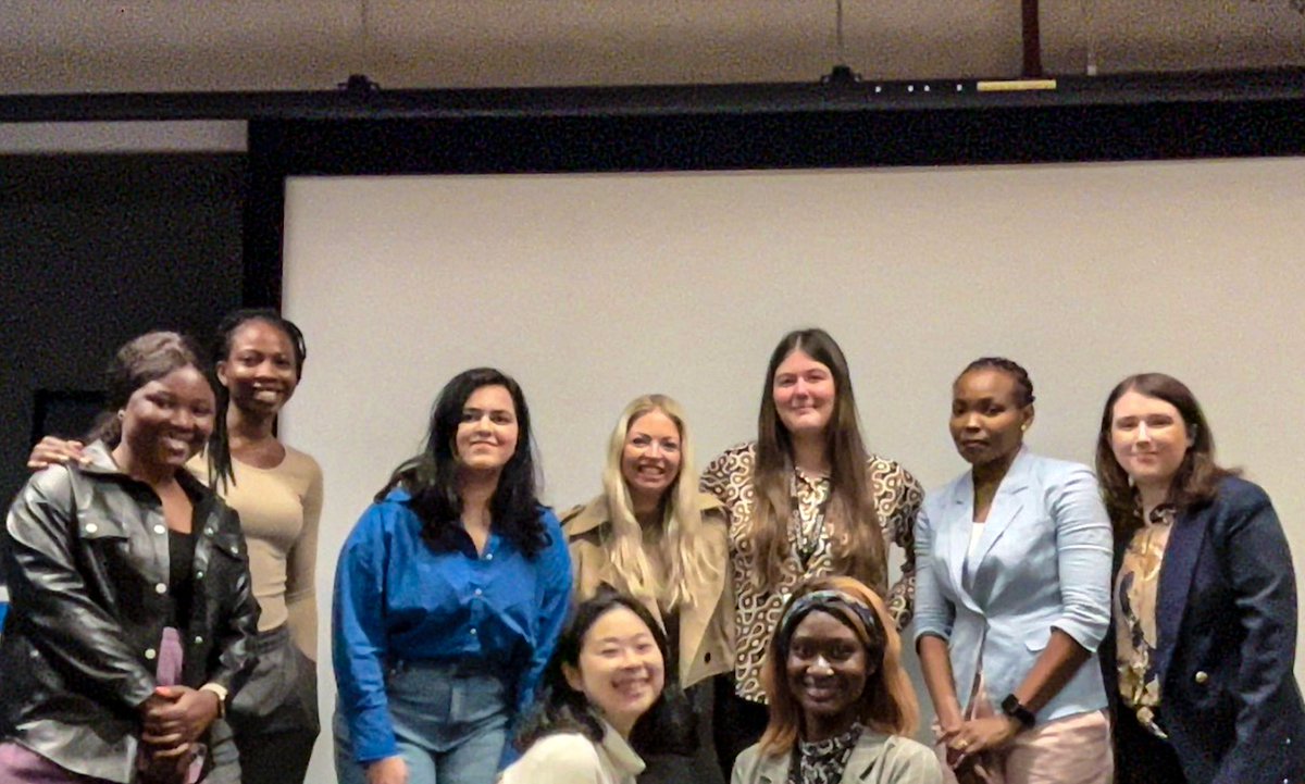 BLUECOMMS's tweet photo. Last week, @EMStreets &amp; Rebecca were invited to @leedsbeckett to engage with the students enrolled on the MA Public Relations &amp; Strategic Communication course. https://t.co/SYaby7DMtf