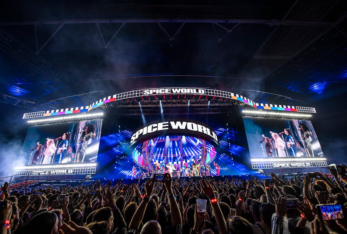 It's been 4 years since #Spiceworld2019 came to a close at Wembley Stadium! Thank you to everyone who made the tour and that unforgettable night so incredible 💓🎤 #LiveForeverForTheMoment

📸 @Timmsy17