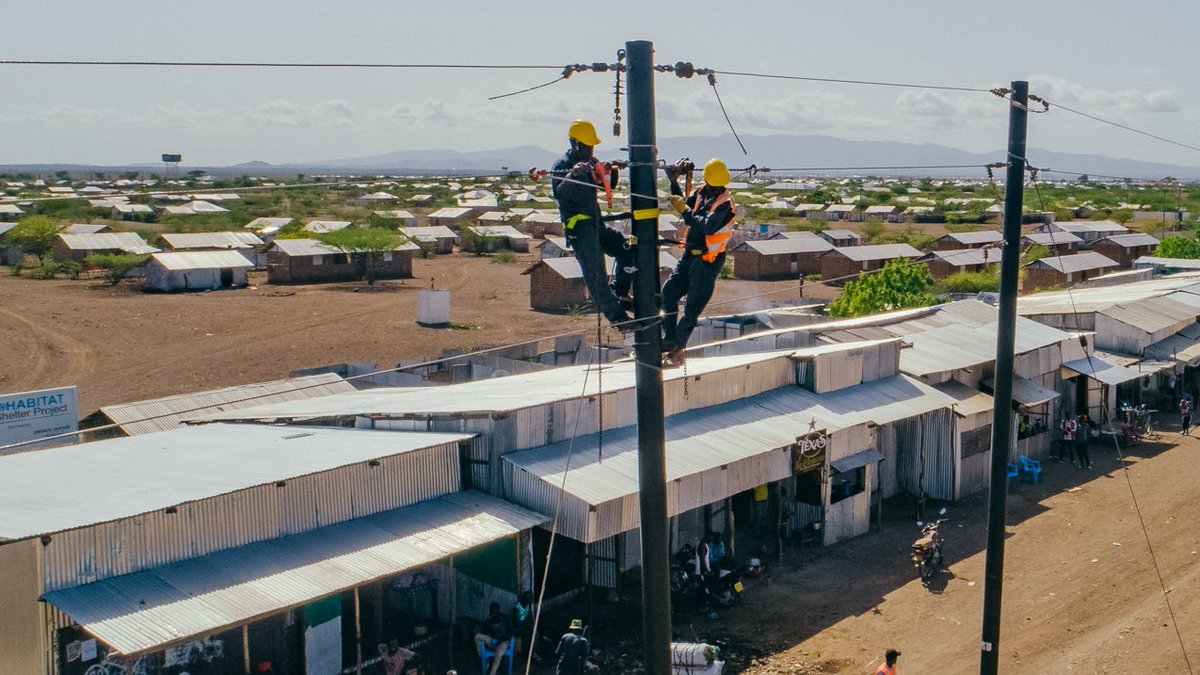 bodo_immink's tweet photo. Lighting up lives in #TurkanaCounty! The #Energy Solutions for Displacement Settings #ESDS project implemented by @giz_gmbh #Kenya is making a difference! Providing clean &amp; affordable #sustainable energy solutions to #refugees &amp; host communities! #Get2KnowUs! https://t.co/maw6OUGqpF