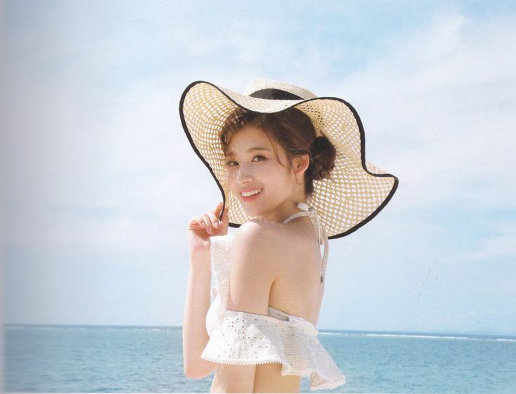 ⠀

⠀⠀ {♡} Marceline Send a Message!
  ⠀⠀⠀      150623 »« 1100
               «#malibueternal»

Miłego dnia kochani! Już od rana zrobiłam sobie małą sesje na plaży. Jestem bardzo zadowolona! Zaraz idę coś zjeść dobrego w cudownym towarzystwie oraz trochę popływać! Buziaki!