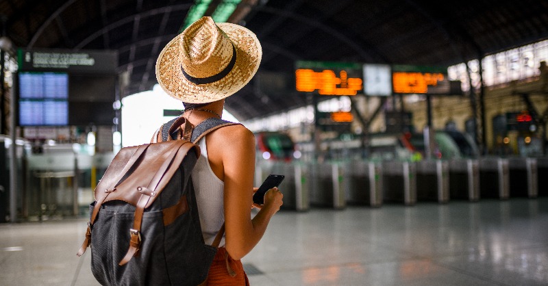 DigitalEU's tweet photo. 🎂 #RoamLikeAtHome turns 6⃣ today!

In 2017 we said goodbye to roaming charges, as we've been able to call, text &amp; surf online while abroad in the EU at no extra cost.

⛱️🍦 Where will you be roaming this summer?