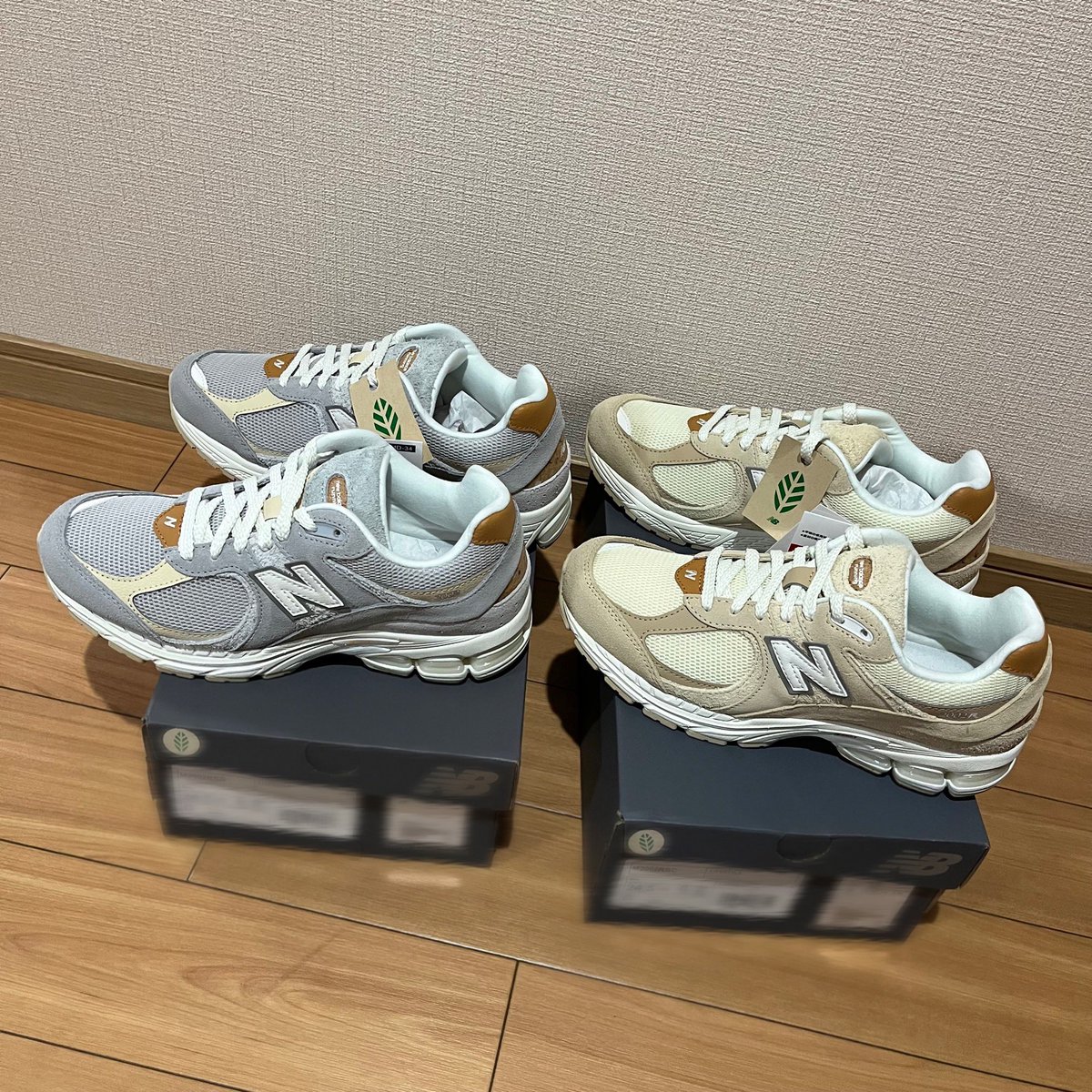 bear_yepm_4's tweet photo. おにゅーのスニーカー
おそろっちで買っちゃった〜🥰🥰
#m2002r
#ニューバランス https://t.co/Yhgu6SxWYE