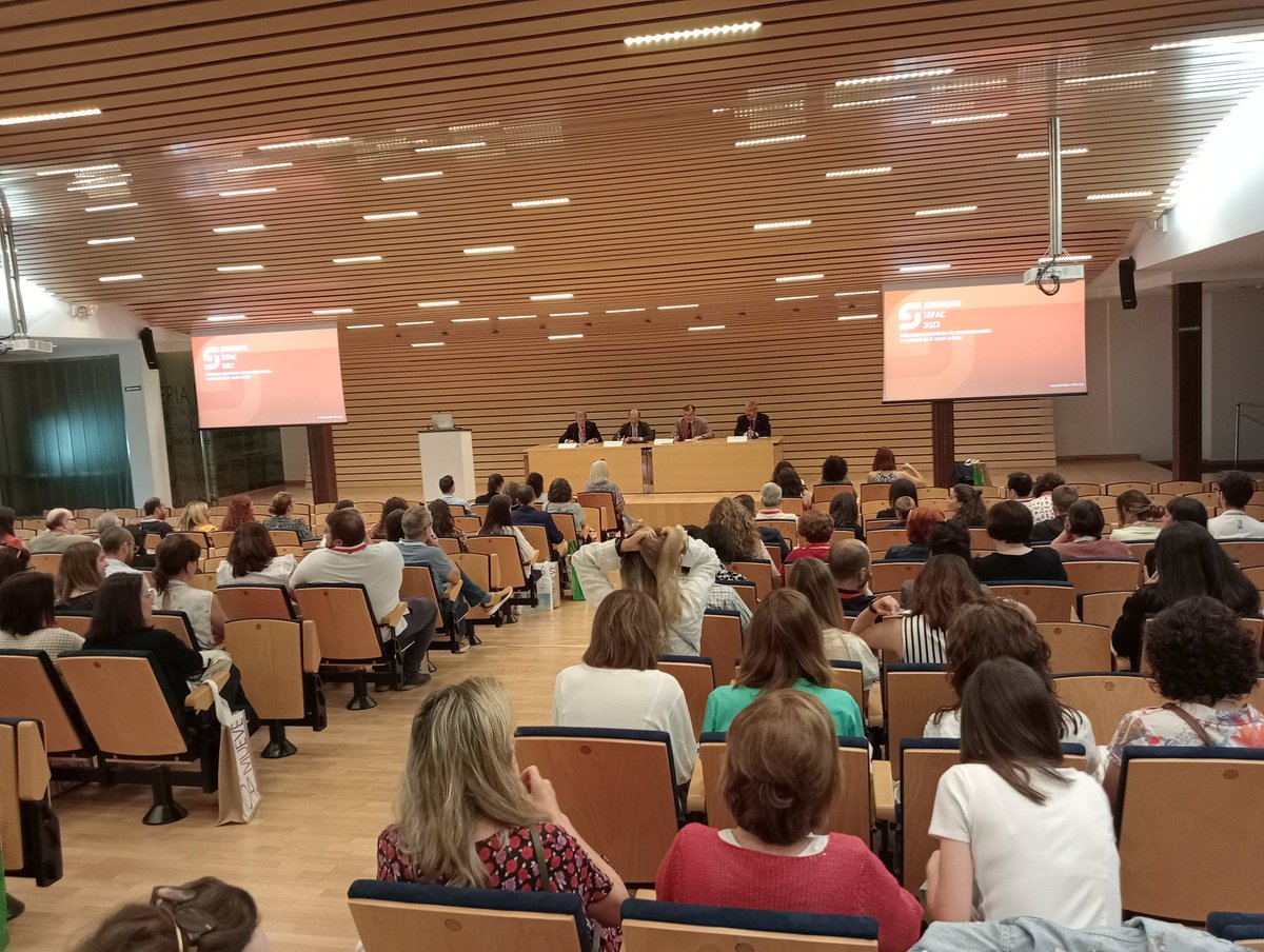 SEFAC_aldia's tweet photo. Arranca la inauguración de la #jornadaSEFAC en #Valladolid, con presencia de:
@JessGarciaCruc1. Viceconsejero de Asistencia Sanitaria de la @jcyl
Vicente J. Baixauli. Presidente de SEFAC
Alejandro García. Presidente del @COFValladolid
@tomascodesal. Pdte SEFAC Castilla y León https://t.co/FMLaL9y5kf