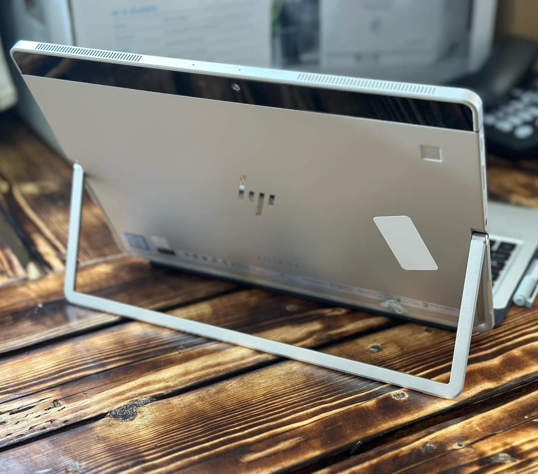 ⚡HP Elite X2 detachable laptop
⚡Core i5 7th Gen 2.7GHz
⚡8GB RAM, 256GB SSD
⚡13” touch
⚡Backlit keyboard
⚡Fingerprint 
⚡Dual webcam
⚡Windows 11
Ksh.36,999
📍 Pioneer, Kenyatta Avenue 5th flr
#MyMP #OtiendeAmollo #BabuOwino #SingaporeofAfrica #DailyNation #Uhuru #NTSA
