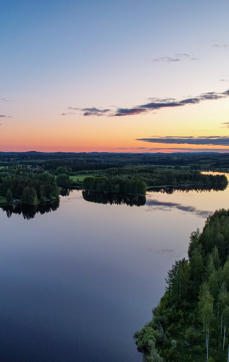 Muuruvesi Summer night

#mirimedia #djiair2s #airphotography #ilmakuvaus #visitfinland #visitkuopio #kuopio #finland #suomi #muuruvesi #dronepilot #sunset #auringonlasku #dronelifestyle
