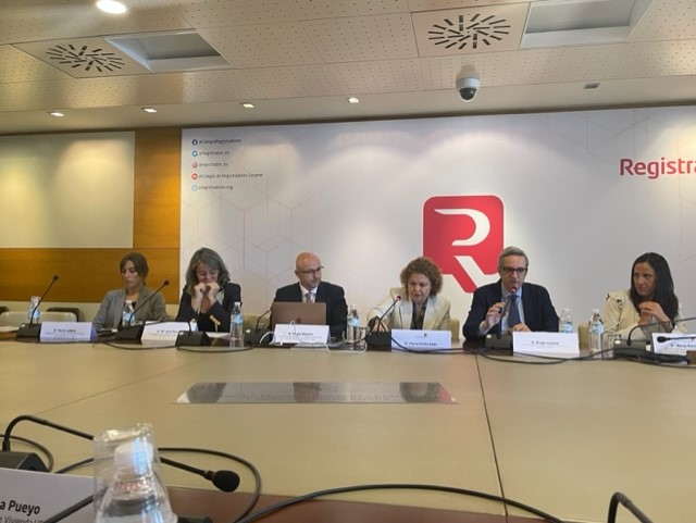 On the spot! Inauguration of the Housing Seminar at <a href="/Registrador_es/">Registradores de España</a>.
The <a href="/housingchairurv/">Cátedra UNESCO de Vivienda</a> bridging the gap in housing studies.

<a href="/MariaEmiliaAdan/">Maria Emilia Adán</a>
<a href="/PiccioJose/">Maria Jose Piccio-Marchetti Prado</a>
<a href="/SNasarreA/">Sergio Nasarre Aznar</a>