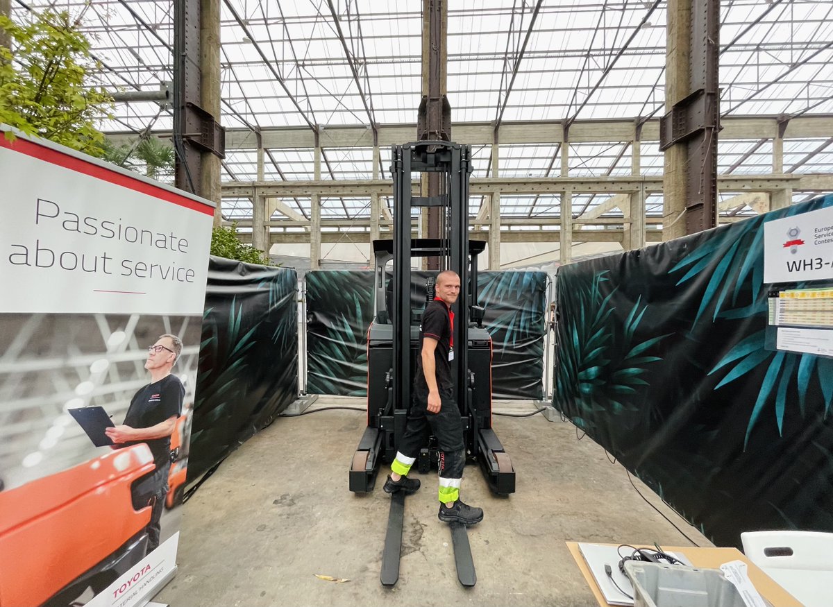 Everyone's a winner, that's the truth! Winners of the national contests compete today <a href="/lesMachinesNtes/">Les Machines (compte inactif)</a> in the European Service Skills Contest final.

30 candidates from 15 countries

Winners will be announced tomorrow.

#toyotamaterialhandling #serviceskillscontest #ESSC