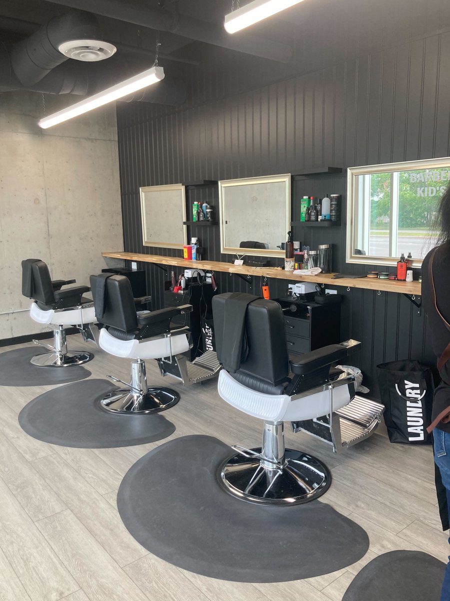 Welcoming two new hair studios to Wellington West: ElectroSquid Hair (1114 Wellington St W) and Cutting Edge Barbershop (175 Carruthers Ave). 🎉