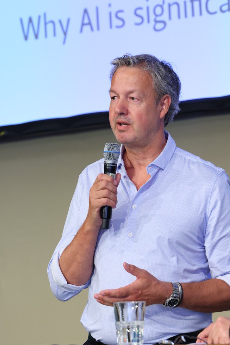 Publishing Congress tweet media