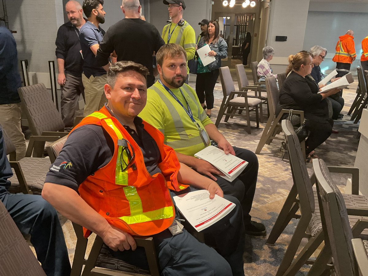 Unifor2002's tweet photo. Last day of our ratification meetings for the new four-year GTAA agreement. We invite all GTAA members to join us as we discuss the details of this important agreement. The meeting will begin promptly at 10:00 AM, and the final meeting is at 1300-1430. #unifor #unifor2002 #canlab https://t.co/iSoXdmCfrZ