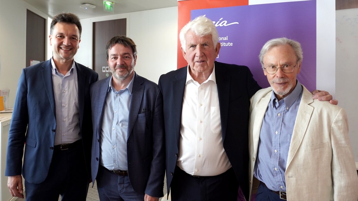 🗓 #Évènement | @RobertMMetcalfe, co-inventeur d'#Ethernet et lauréat 2022 du #ACMTuringAward (@TheOfficialACM) avec Jean-Frédéric Gerbeau, @fleuryeric et Gérard Le Lann lors de sa visite @Inria_Paris.