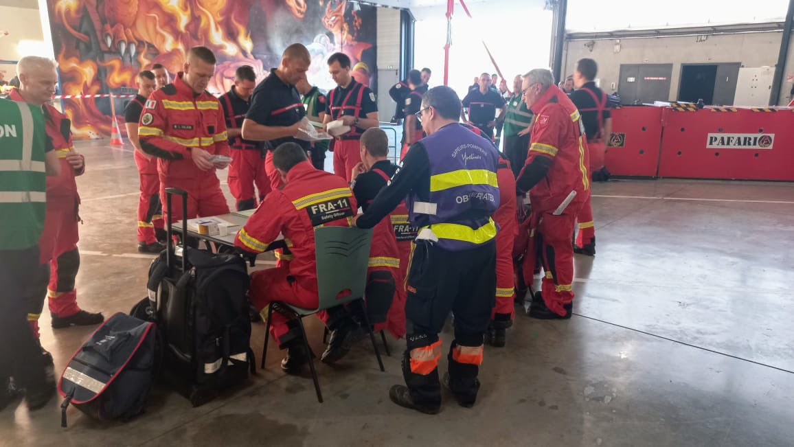 phsallenave's tweet photo. 🇪🇨 @BomberosQuito @BomberosGYE🇪🇨 participaron al #IRNAP @Insarag del equipo HUSAR FRA11 🇫🇷 con @e_cpu
Próxima semana en @Riesgos_Ec al fin de desarrollar el proceso para #Ecuador
@CoopSecuDefense @SecCivileFrance @ENSOSP líderes de cooperación internacional https://t.co/qM75ftMiVG
