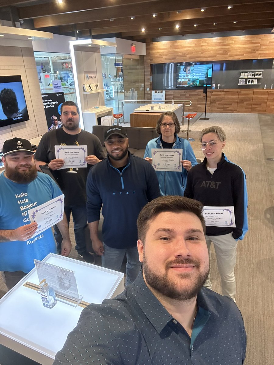 biggriffnrg's tweet image. Everyone on my team was the best at something 🔥🔥.  Waterbury watch party ✅.  Love my team and looking forward to seeing us take over 👀💰 #WinNEverything #OurNE @ChrisAcerra @learnfromvern @ChazSanchezAtt @JustinReyes42 @BeatrizGandulla @corylp101 @emilywiper @firas_smadi