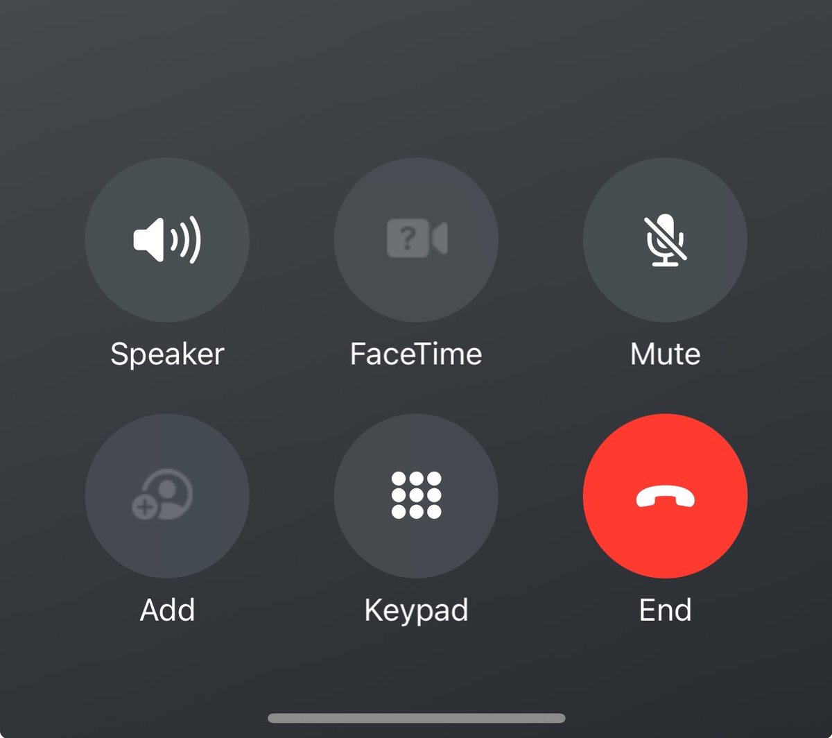 palu1407's tweet photo. @iPhone_News  ios17 call end button is just weird in right corner https://t.co/XnpdlQN3YR