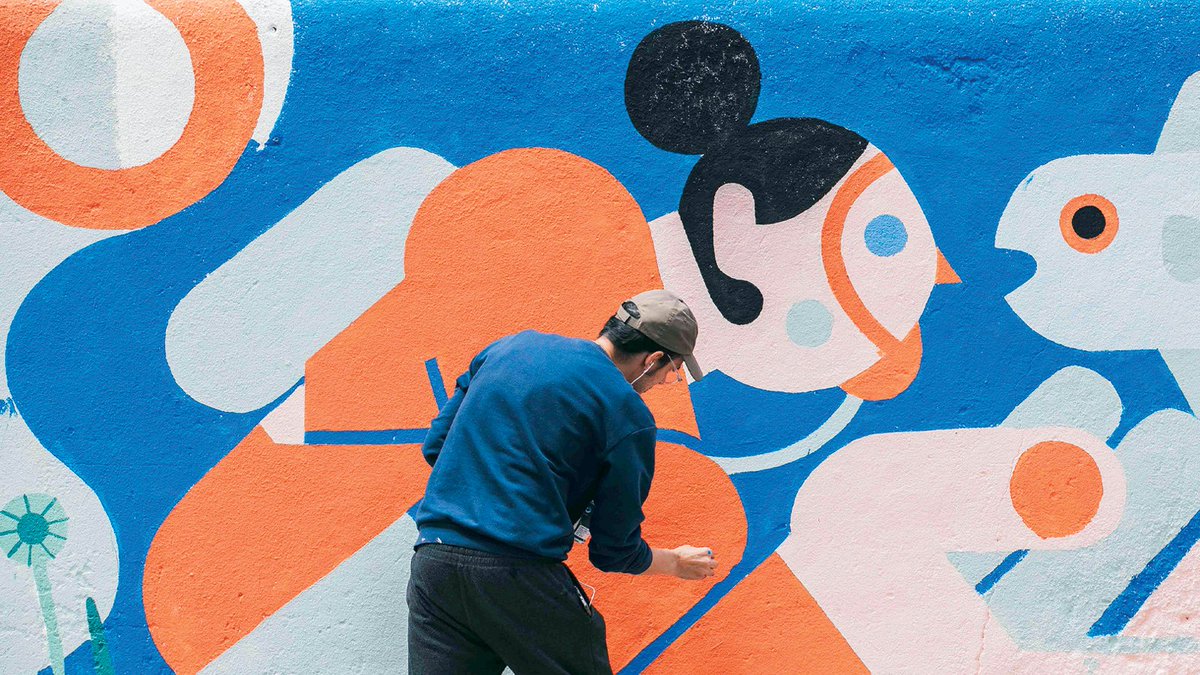 𝗧𝗵𝘂𝗿𝘀𝗱𝗮𝘆 𝗜𝗻𝘀𝗽𝗶𝗿𝗮𝘁𝗶𝗼𝗻
We love how a splash of colour can breathe life into a big space, like this amazing mural from Tiago Galo! Briefed with representing an endangered species of Portugal, Tiago chose the impressive Sunfish. tiagogalo.com