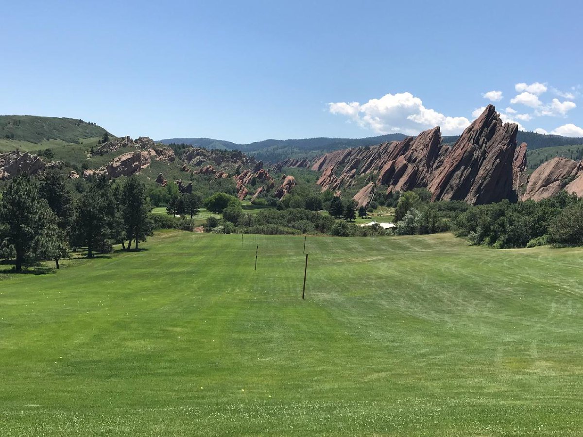 BASFAgProducts's tweet photo. I work extensively with Golf Course Superintendents in my territory of TX, OK, AR, &amp; CO. Customers in these 4 states face a variety of challenges when it comes to disease &amp; pest management. #BetterTurf #HolidaySpray https://t.co/QSWd7rsGAp