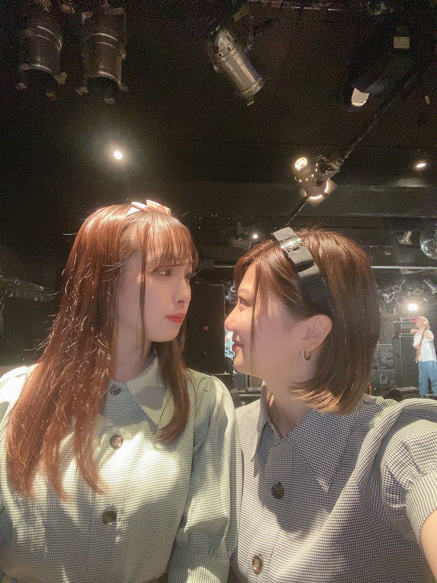 akubi_NK's tweet photo. 先日、ライブ会場でリハやって、まさかフルバンド編成でオリジナル曲の『葉っぱフレンズ』を披露できる時が来るなんて夢にも思ってなかった😂💕

それも3人揃って😊😊😊

これは爆誕祭来るしかないんじゃない？│ε:)_🌱🌱🌱

ふふふっ https://t.co/ChcpngfvPZ