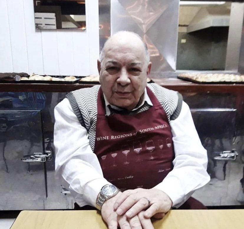 GRAN PESAR POR EL FALLECIMIENTO DE DON RAMÓN BELLO

Ramón era antiguo poblador de nuestra ciudad. Querido por cientos de vecinos y vecinas. Hombre de bien, trabajador, gran padre y abuelo.