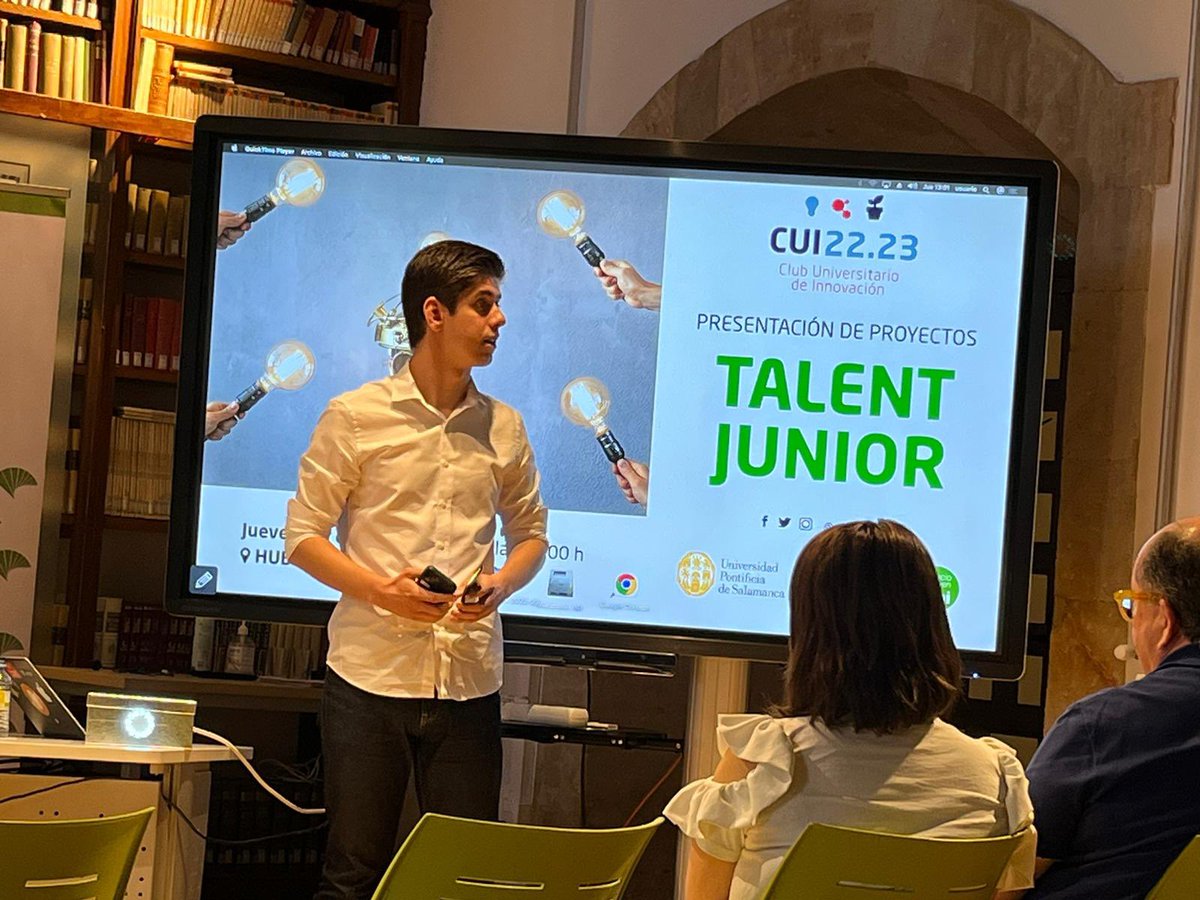 SalesianosPiza's tweet photo. Asier y Cristian nuestros alumnos de #ASIRPIZA #DAMPIZA @salesianospiza esta mañana en la entrega de premios "Talent Junior" con su proyecto "Mira el sonido" Enhorabuena. #innovación @upsa https://t.co/k0MnaS0y6Q