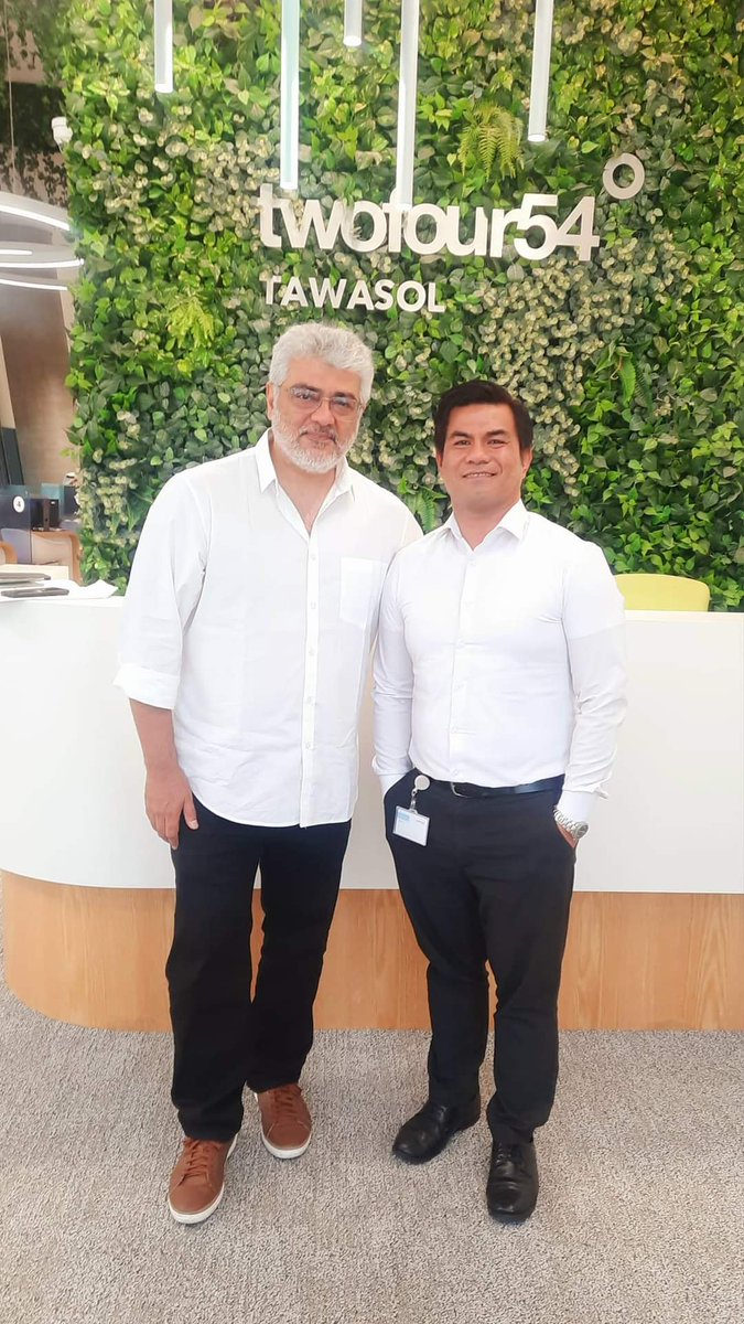 Exclusive 🎉✨

Latest  Pic Of THALA AJITH 😎..

Handsome Hunk AK 💖

#VidaaMuyarchi  #AjithKumar