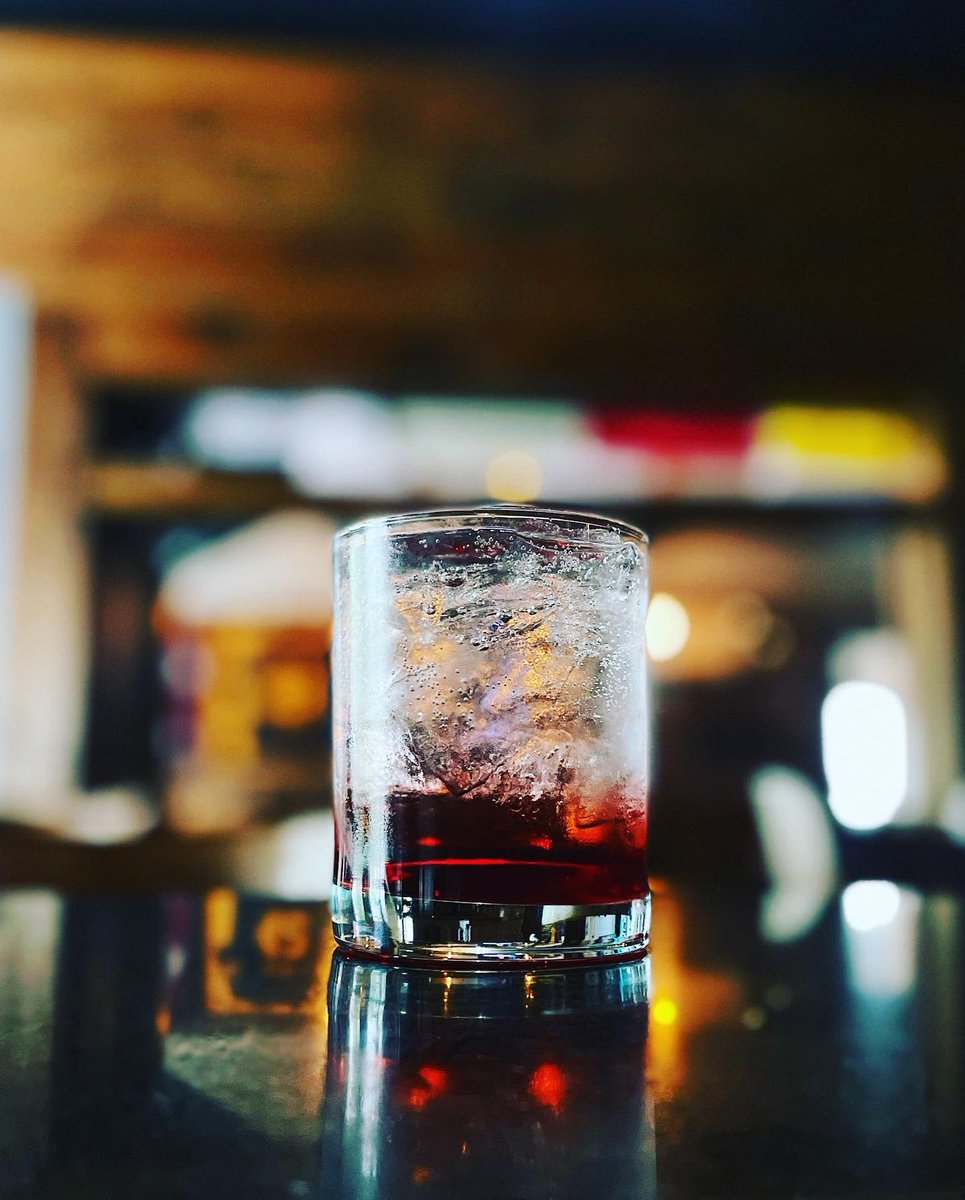 Cover_Two_SH's tweet photo. School is out π
Come celebrate the kickoff of summer with us, as always there are plenty of seasonal drinks and great food!
#CoverTwo #SandyHook #Newtown #ctbites #cteats #ctdrinks #ctrestaurants #sportscafe #pub #foodofct #summer https://t.co/u0A2slacoM