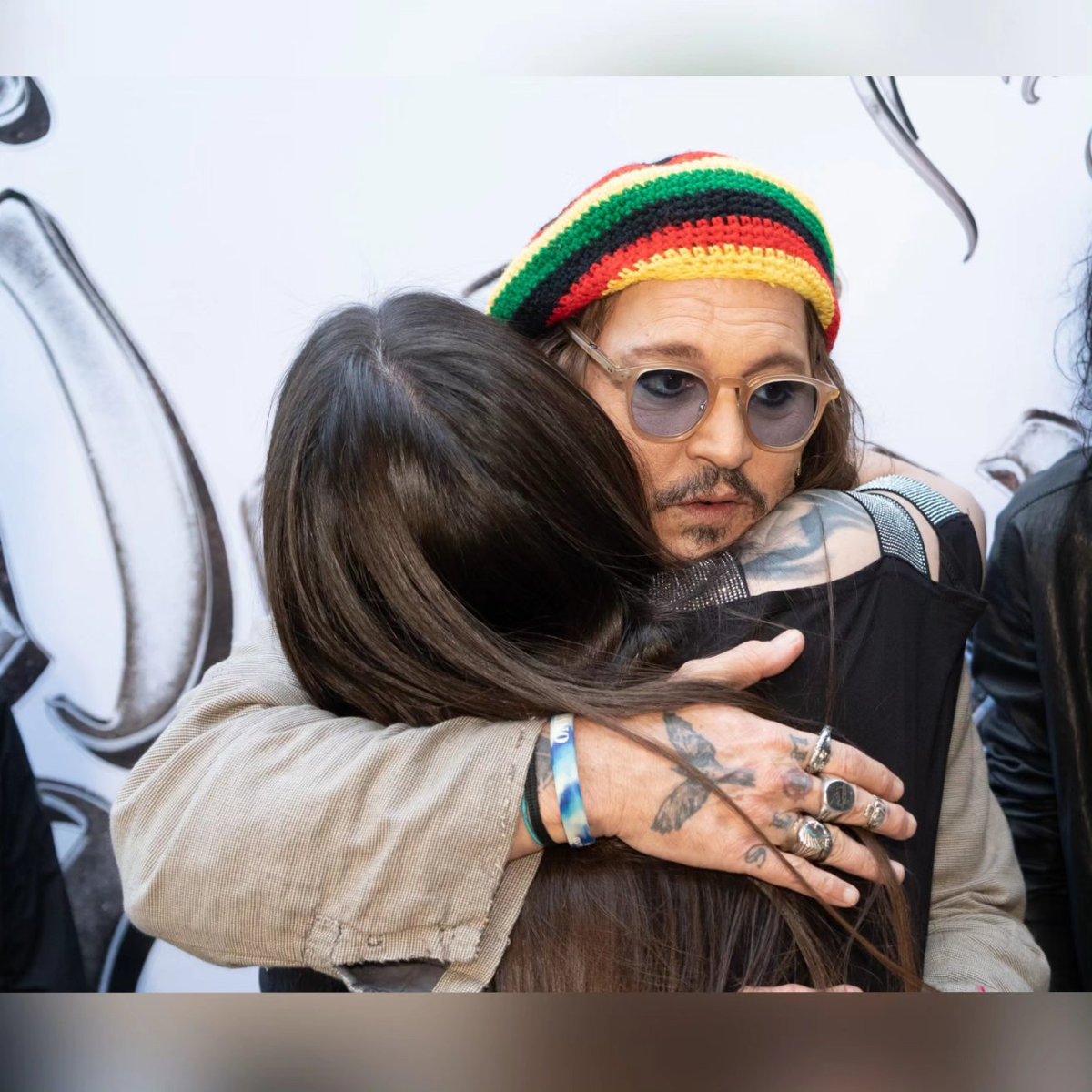 BrunaKelly's tweet photo. My dream came true 😭🥹 #johnnydepp https://t.co/iUV6n2PVx3