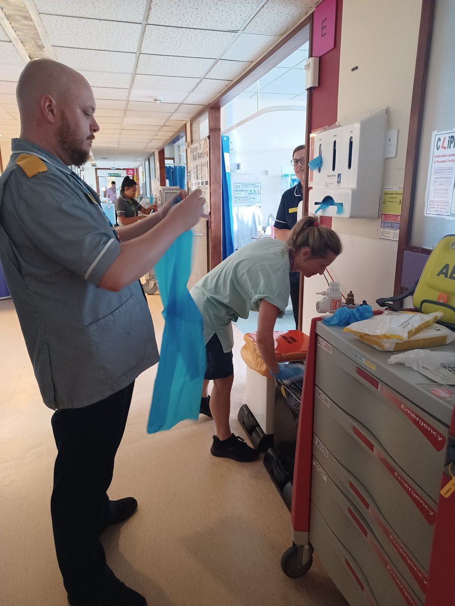 Wolf Ward have implemented 'Power Hour' a dedicated time for the whole team to clean and de clutter to ensure a safe environment for their patients and staff, well done team Wolf 👏<a href="/bengood82788338/">Ben Goodwin</a> <a href="/edge_edge1/">Daniel Edge</a> <a href="/HannahRN91/">Hannah</a> <a href="/Nickymetty/">Nicky Metcalfe</a> <a href="/stevenhunt_/">Steve Hunt</a> <a href="/DerrifordNurses/">UHP Nursing 💙</a> @PlymouthIPCT