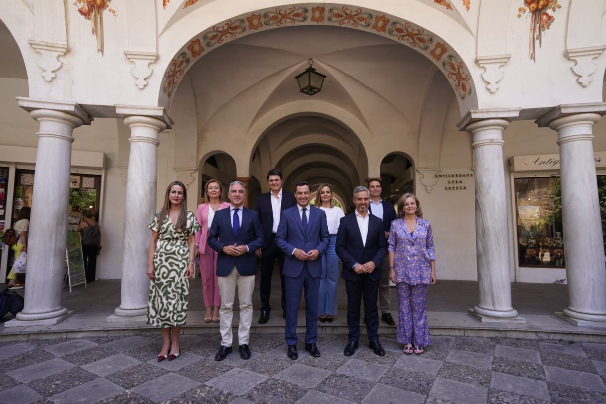 Junto a <a href="/JuanMa_Moreno/">Juanma Moreno</a>, preparados para representar los intereses de #Andalucía.

Cada uno de los candidatos del Partido Popular somos responsables  de lograr que <a href="/NunezFeijoo/">Alberto Núñez Feijóo</a> sea el próximo Presidente del Gobierno de todos los españoles.

#23J