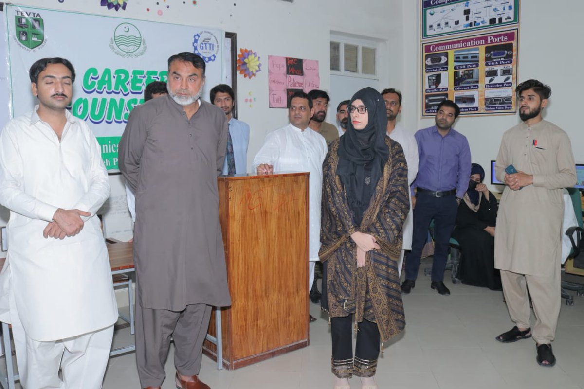 PTEVTACareers's tweet photo. Unleashing potential for a brighter future! Witness the incredible moment as Anum Akram, Assistant Commissioner Karor, inaugrates the skills bootcamp at GTTI Fateh. Get ready to embark on a journey of skill development and empowerment. #CaretakerGovernment #GovtOfPunjab #Tevta https://t.co/WvZUoKqjMC