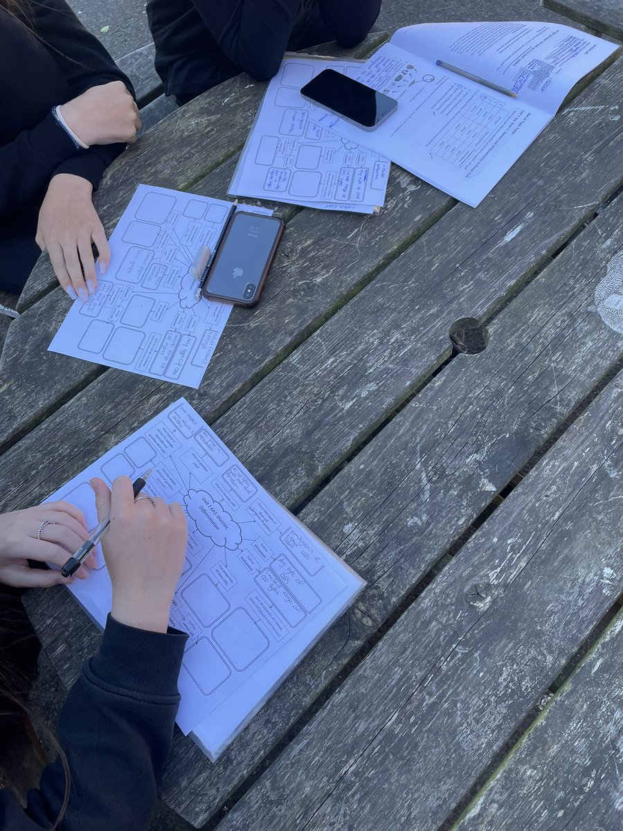 Miss Irvine tweet media