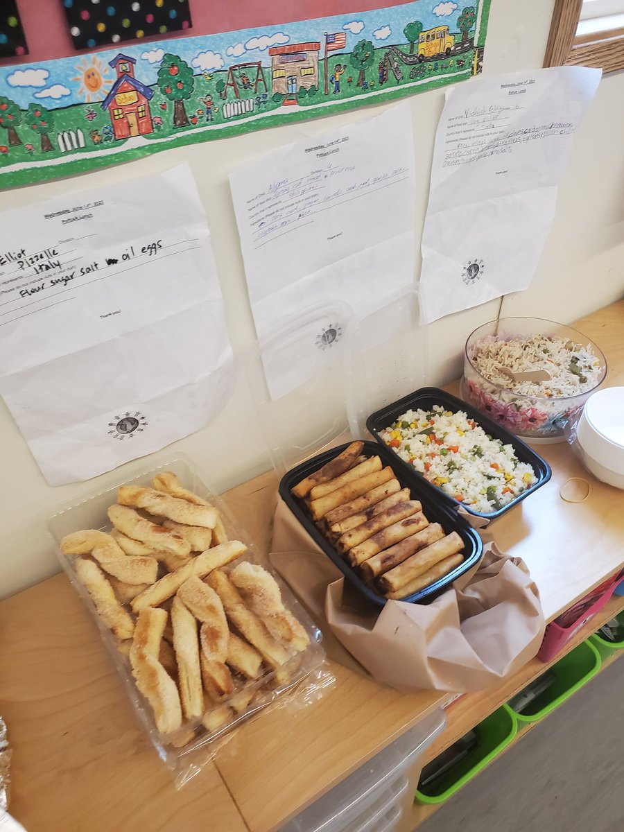 naimah1's tweet image. Students thoroughly enjoyed different cuisines at our Multicultural Potluck lunch yesterday! 
#Multiculturalweek
@LKCougars 
@newwestschools