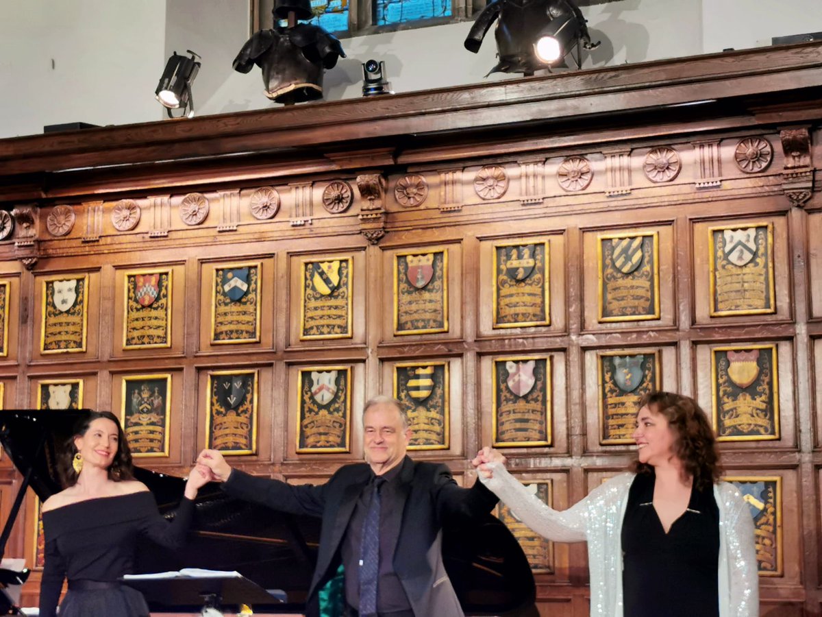 juliusdrake's tweet photo. Here’s another picture where I don’t look so folically challenged … @LeedsLieder #ChristineRice #KateRoyal https://t.co/vjruPrk0Zx