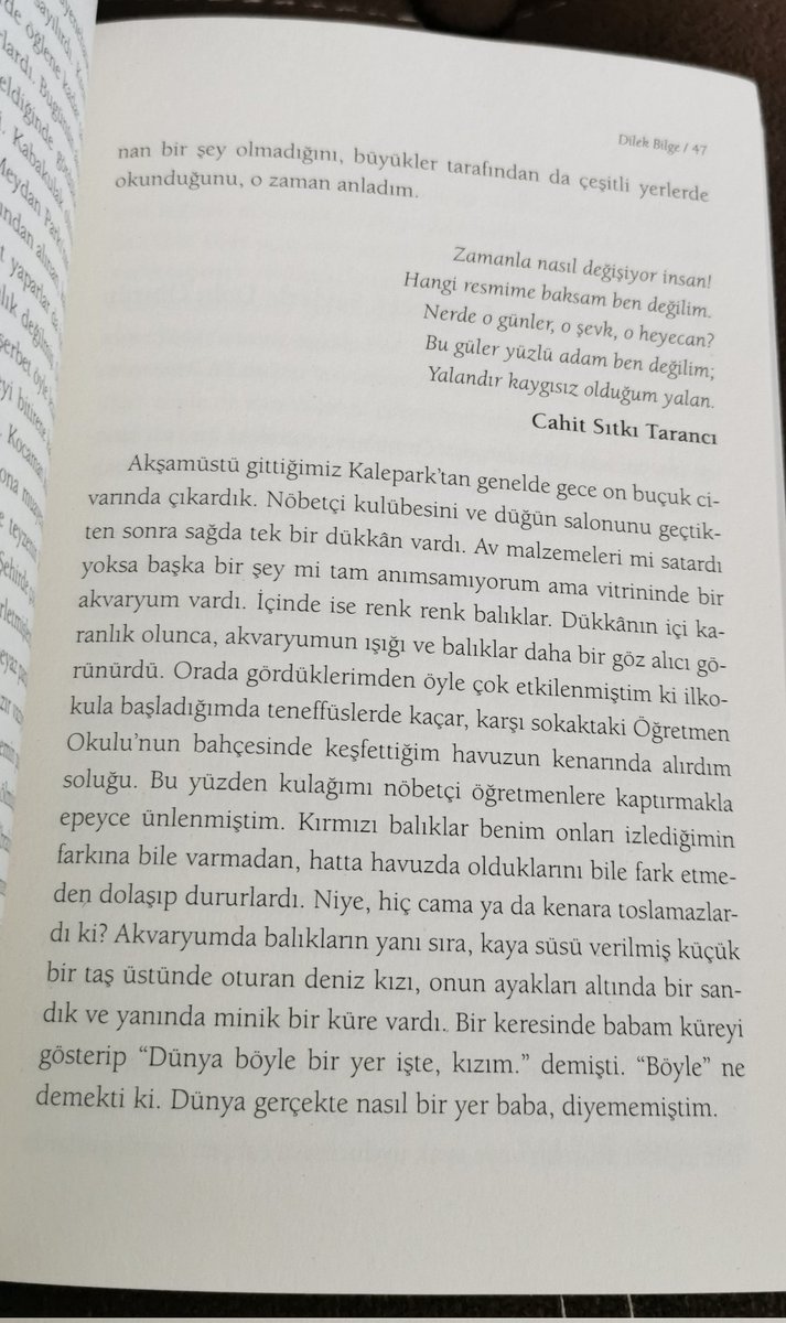 Yeni kitabım çıktı. Yayınevinden gelen paketi, titrek ellerim bir türlü açamadı.  Onu kucağıma alıp öylece bekledim bir süre. duygularımı  nasıl anlatabilirim ki, sevinç, mutluluk, gurur, hüzün... 
Belki  okumak istersiniz.😍Yarından itibaren internet sitelerinde.