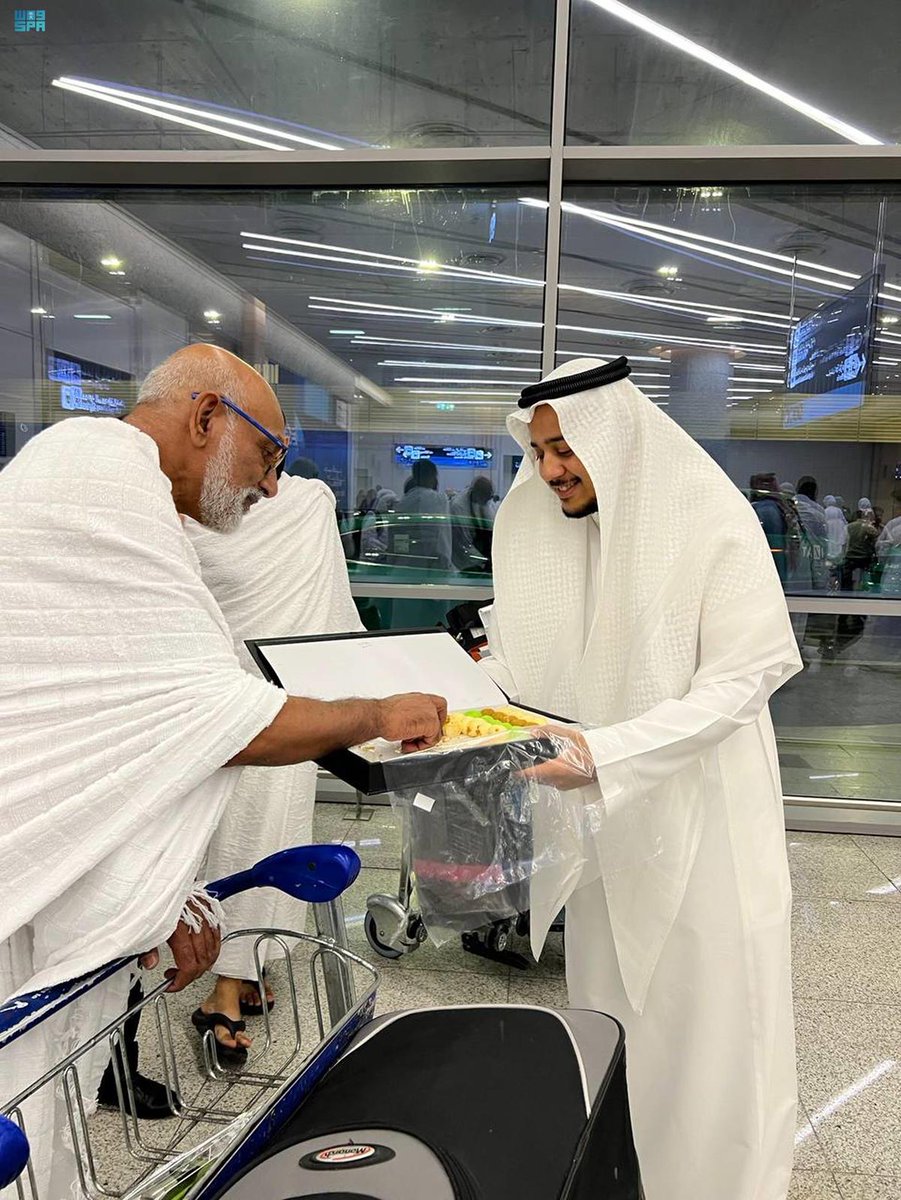 وصول الفوج الأول من حجاج جمهورية موريشيوس.
spa.gov.sa/w1921051
#بسلام_آمنين
#واس_عام