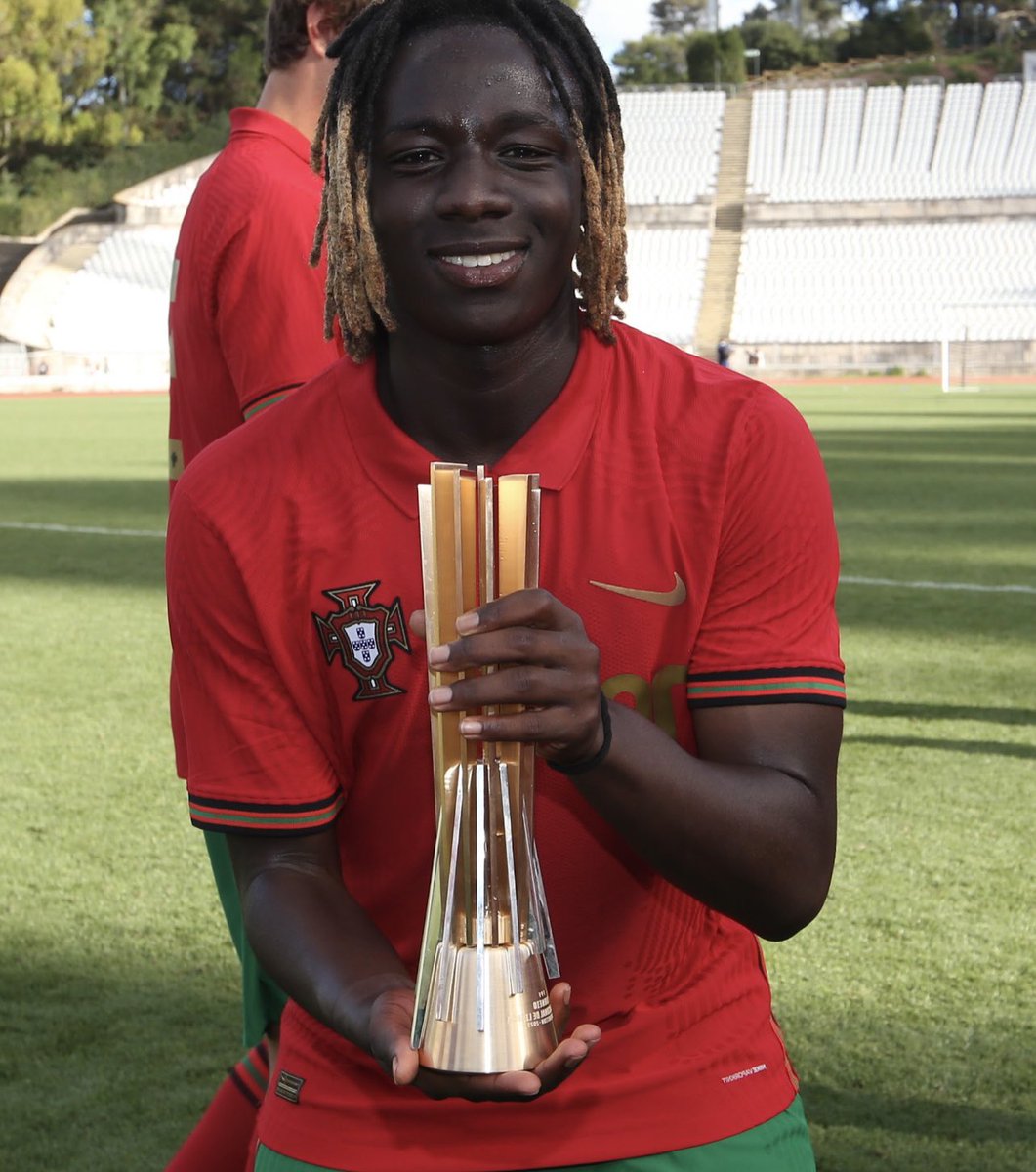 FabioRuben7's tweet photo. Mais um 🏆🤙🏾 https://t.co/NDjazkh69W