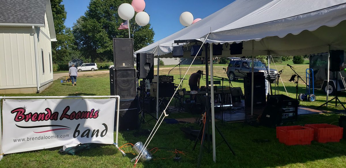 New town every hour on Twitter "Gobles, Michigan Population 798 Photos from Google Places API