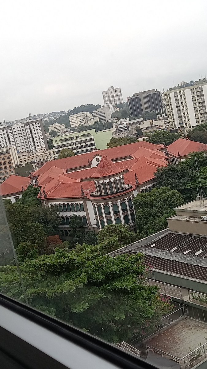 JuMalheiros's tweet image. Foram tantos colégios em minha vida mais o #IERJ o #ISERJ foi meu segundo colégio querido. 
Saudade dos 4 anos que vivi ali.