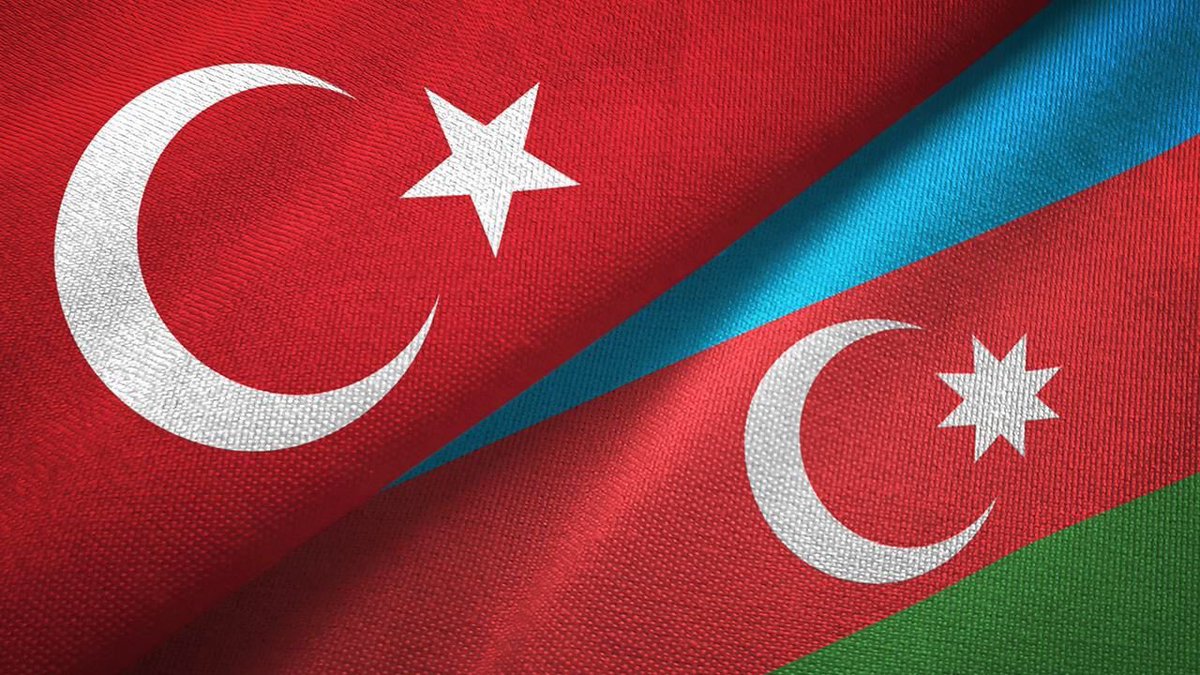 Tek millet iki devlet!

Aynı cevheri taşıyan tüm Azerbaycanlı soydaşlarımızın Azerbaycan Milli Kurtuluş gününü yürekten kutlarım.

#AzerbaycanMilliKurtuluşGünü