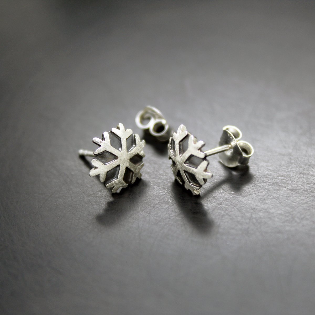 Plataica's tweet photo. ❄️❄️ La echas de menos?
Copos de #nieve ❄️ pendientes de #plata925 ❄️❄️
https://t.co/rXzCtHyzbL
#copos #snow #silversnow #plata925 #joyeríaartesanal #hechoamano #envíogratis https://t.co/ENdMqXs637