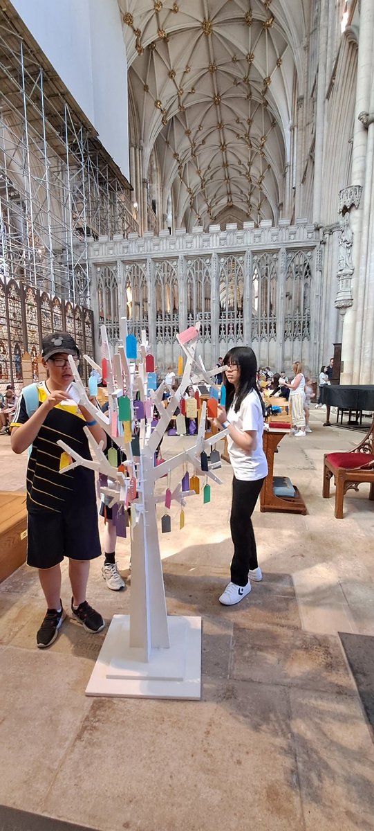 WLMPrimary's tweet photo. Our year 6 pupils wrote prayers as they think forwards to the future at high school and reflect on what they are grateful for. They are leaving them in the children's Chapel at York Minster. #allwecan https://t.co/oYPYum3CRE