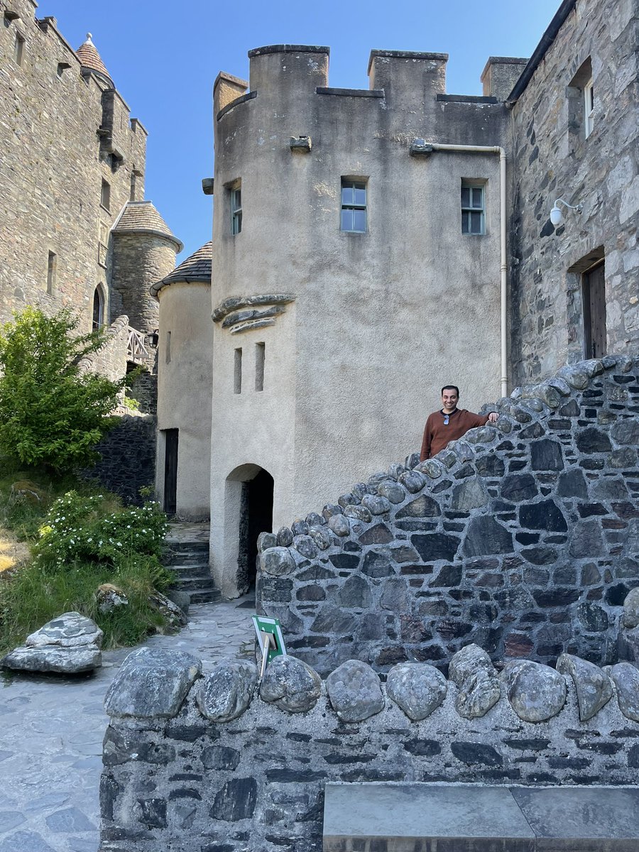 At the spectacular Eilean Donan Castle where @DharmaMovies #KaranJohar filmed the iconic title song of #KuchKuchHotaHai - ♥️ Visiting this place gave me goosebumps. Thank You @iamsrk @itsKajolD #RaniMukerji @apoorvamehta18