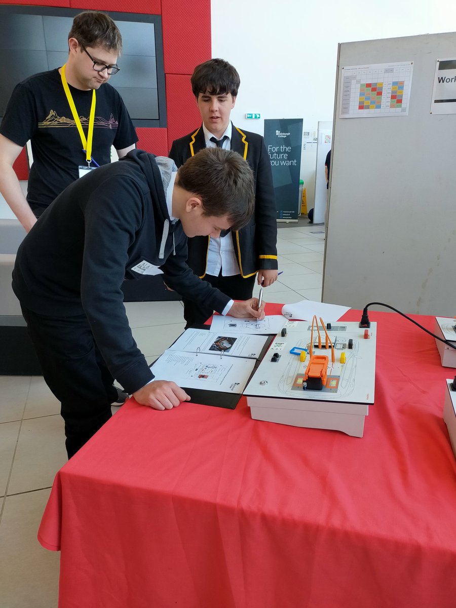 Great start to day 2 of Zero Emission Vehicle Expo at our Sighthill Campus! Great to have pupils from <a href="/Lornshill/">Lornshill Academy</a> &amp; <a href="/stcolumbasfife/">St Columba's RC HS, Dunfermline</a> join us to learn more about EVs!