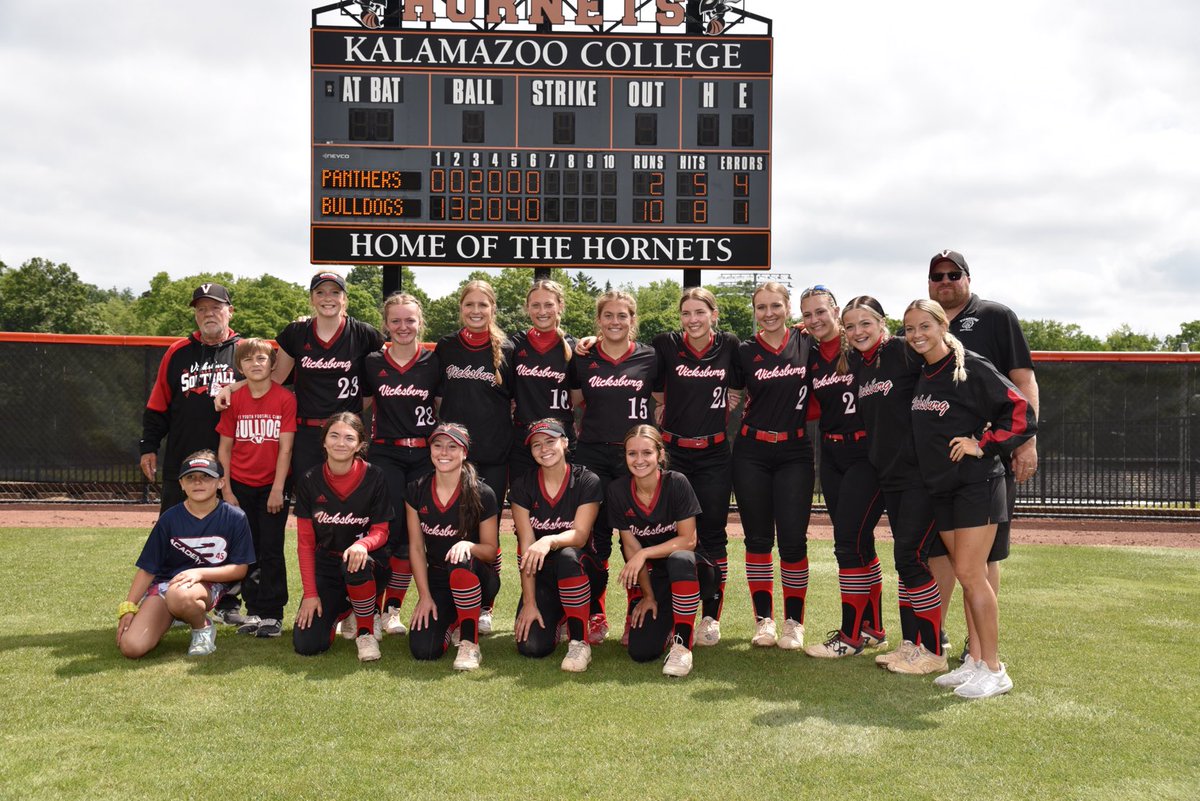 Dawgs feed, loaded, and rolling to MSU softball complex for their semifinal vs. Richmond at 10:00 AM. #BulldogsUnited