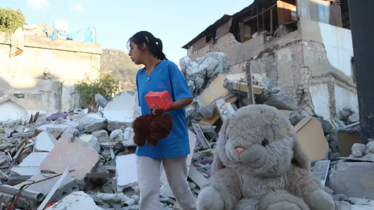 Enkaz üzerinde umutlu arayış 

konyayenigun.com/enkaz-uzerinde… 

#Deprem #Hatay #Kahramanmaraş #AsrınFelaketi