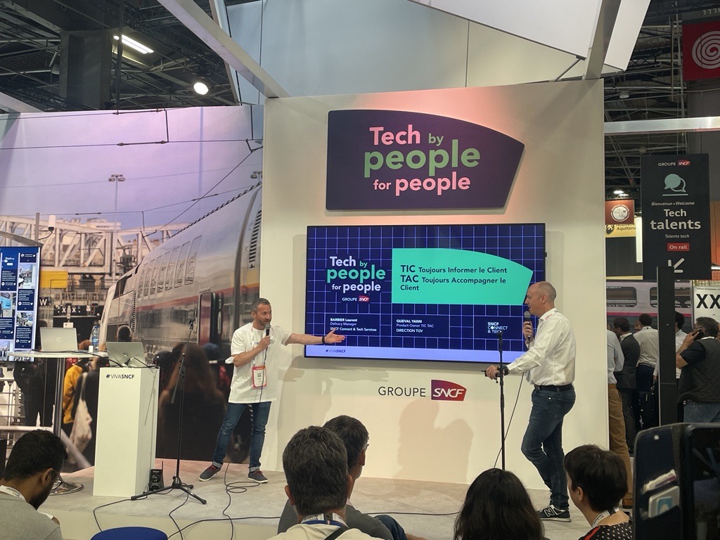 BarbierPro's tweet image. #VivaTech #vivasncf très heureux d'avoir partagé la scène avec toi @YannQUEVAL pour présenter TIC TAC au service des voyageurs