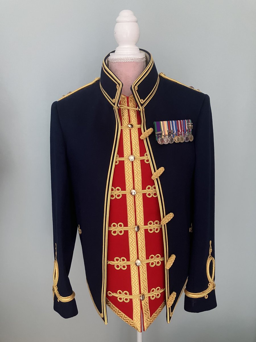 cityoflondon's tweet photo. A piece of the only surviving dress worn by Queen Elizabeth I and Charles Dickens’ court suit are among the highlights in a new @GuildhallArt exhibition. Treasures of Gold and Silver Wire includes royal robes, military uniforms, jewellery, and embroidery. https://t.co/gUu8VSJH3A