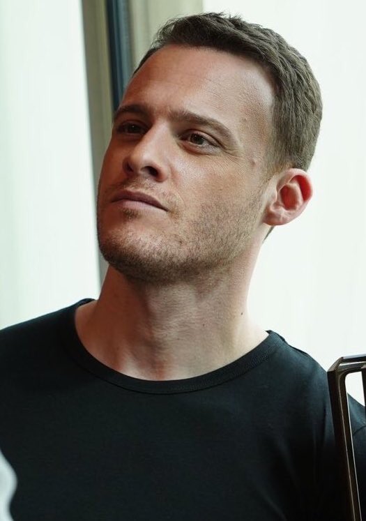 ali smith/2017 vs ateş alaca/2023 or how to watch kerem bürsin not aging 🤯❤️‍🔥 

#KeremBürsin #YaÇokSeversen