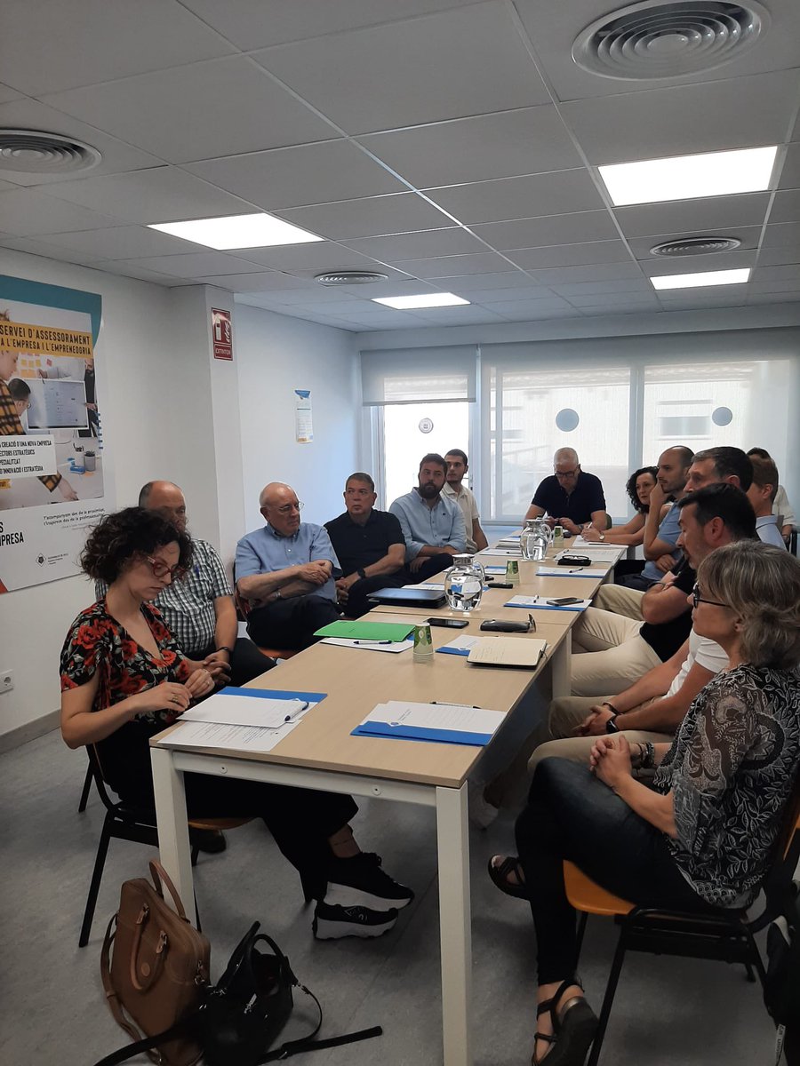 📊 Aquesta setmana, hem celebrat la 3a sessió del grup d’Empreses per al Futur Industrial de Reus. Una jornada per a l’acceleració de la innovació per a la generació de sinergies entre empreses de diferents sectors econòmics. #Reus #Empresa #Ocupació